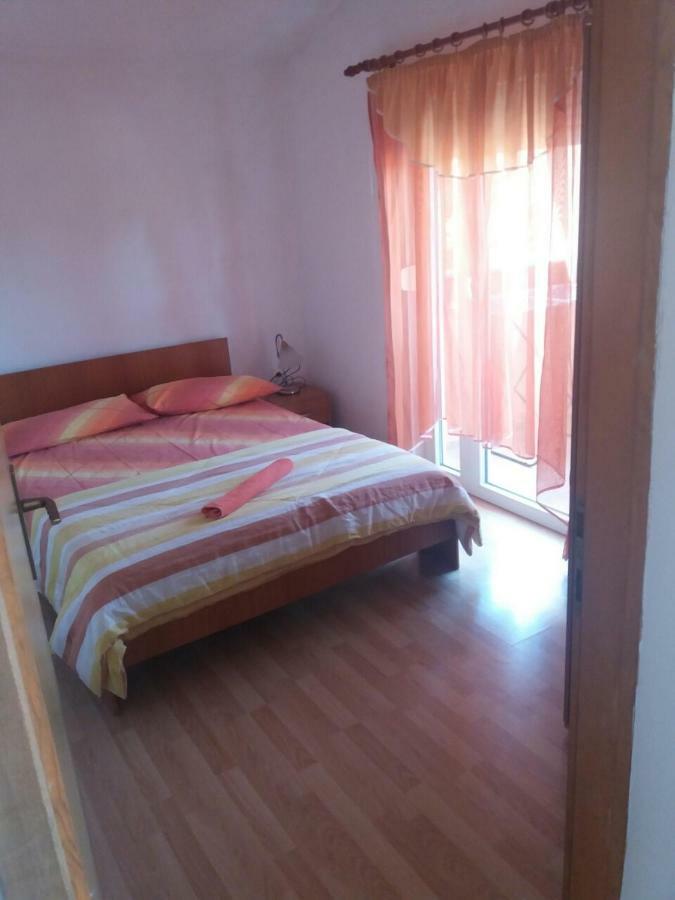Apartments Ella Ližnjan المظهر الخارجي الصورة